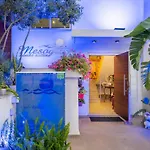 Mesogios House * Larnaca
