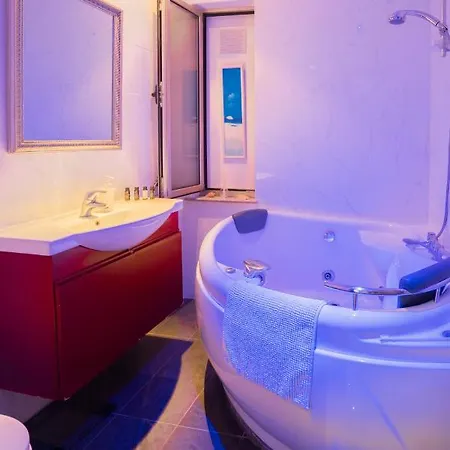 Mesogios House 아파트 *