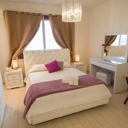 Апартаменты Mesogios House *