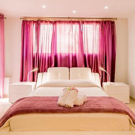 Mesogios House Апартаменты Ларнака