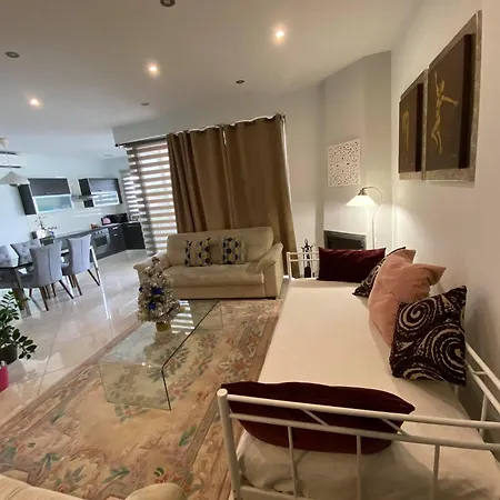 Mesogios House
