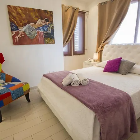 Апартаменты Mesogios House