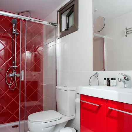 Apartment Mesogios House Larnaka