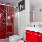 Apartment Mesogios House Larnaka
